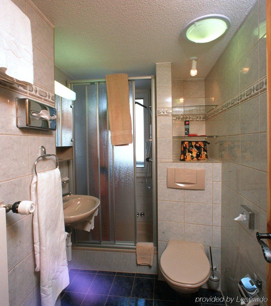 Hotel Walliserhof-Leukerbad-Therme 객실 사진